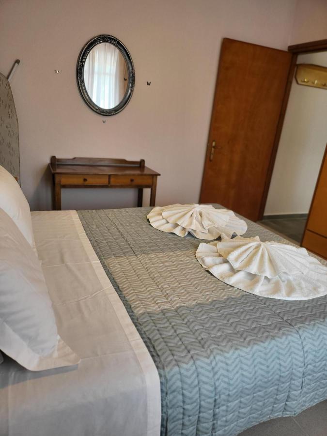 Roumeliotis House Apartment Karpathos Ngoại thất bức ảnh