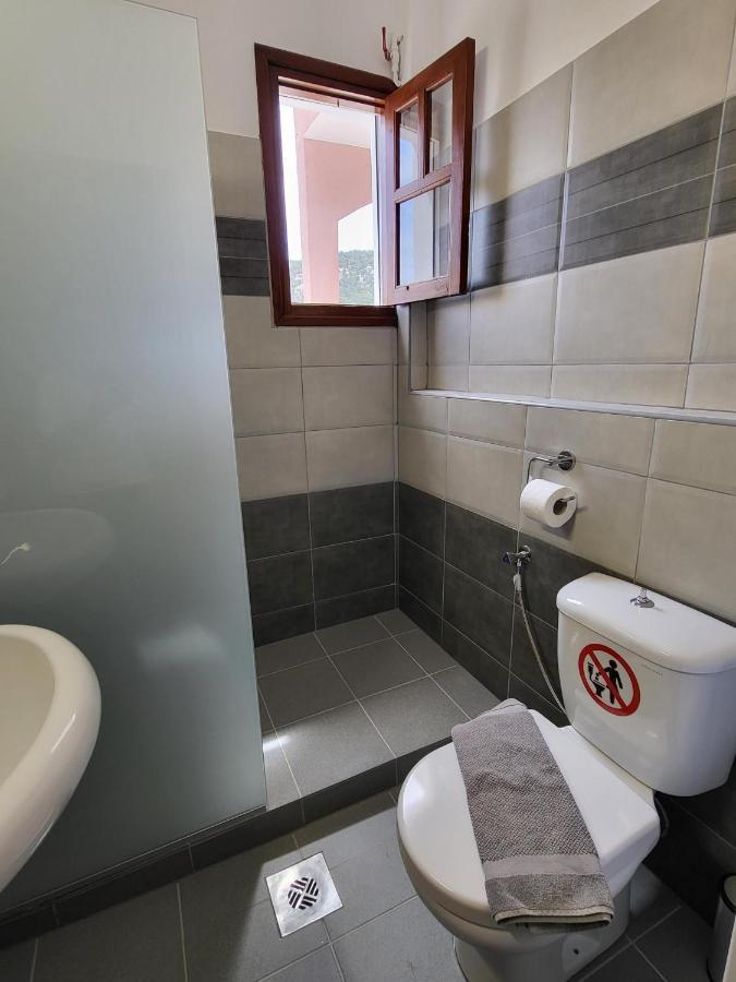 Roumeliotis House Apartment Karpathos Ngoại thất bức ảnh