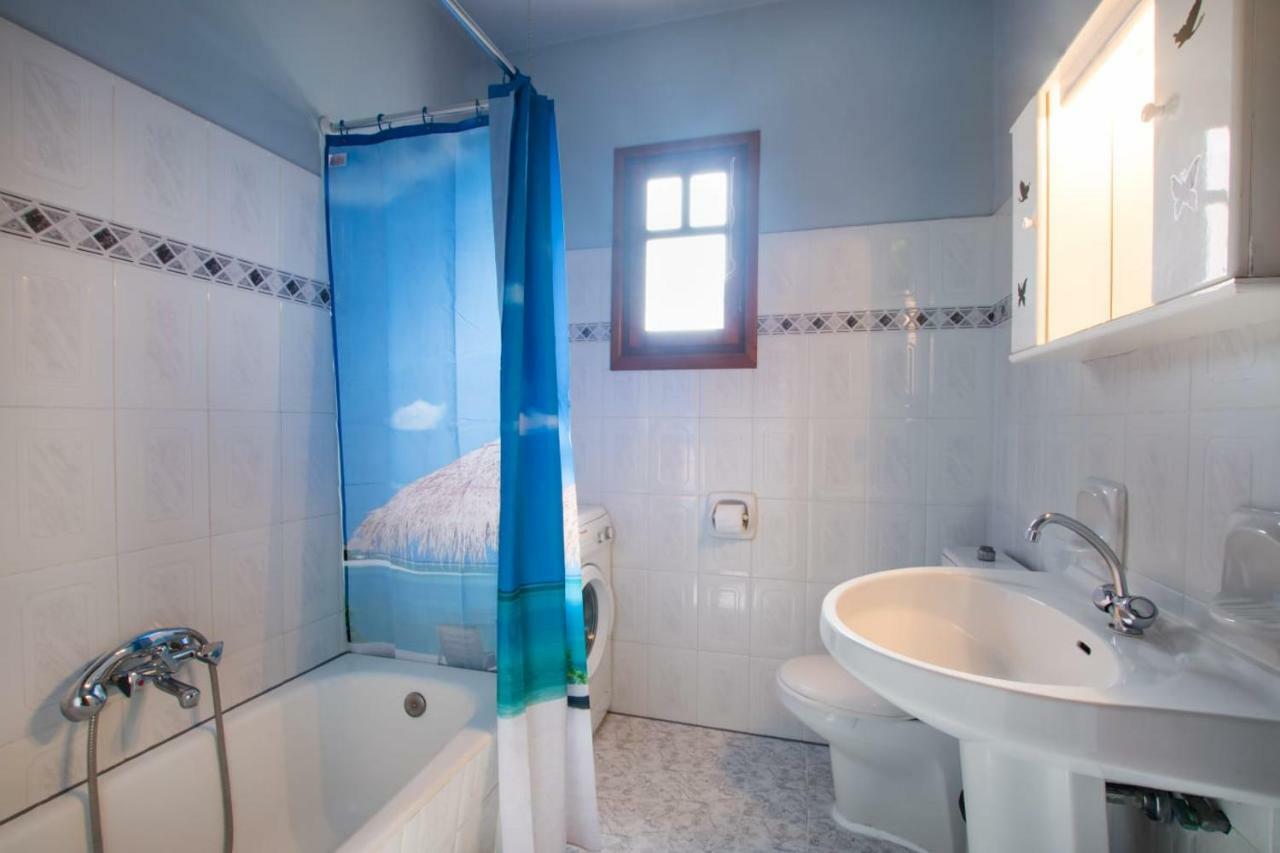 Roumeliotis House Apartment Karpathos Ngoại thất bức ảnh
